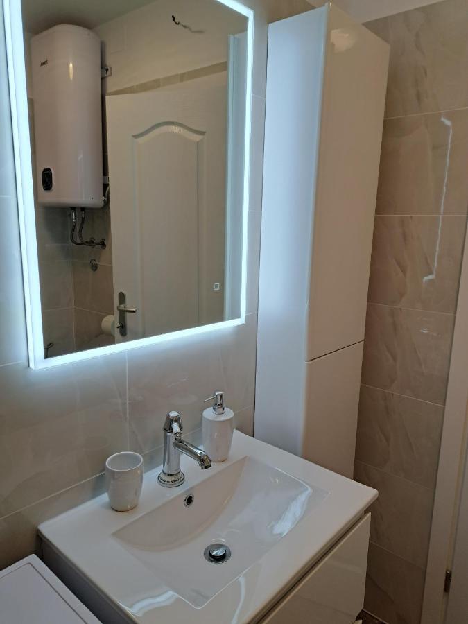 Apartman Melita Galižana Zewnętrze zdjęcie