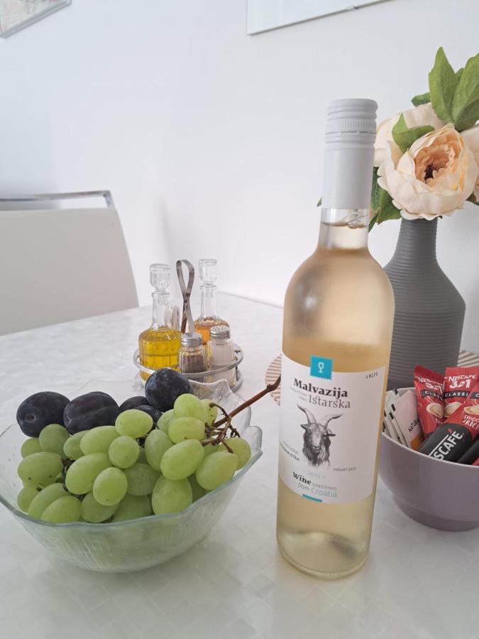 Apartman Melita Galižana Zewnętrze zdjęcie